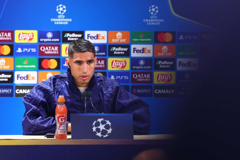 Achraf Hakimi en conférence de presse