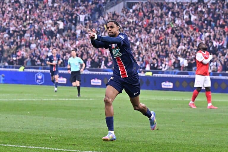 Bradley Barcola buteur avec le PSG face au Stade de Reims