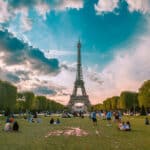 La Tour Eiffel aux couleurs du PSG pour la finale de la Ligue des Champions