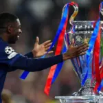 Ousmane Dembélé soutenu par Karl Toko-Ekambi