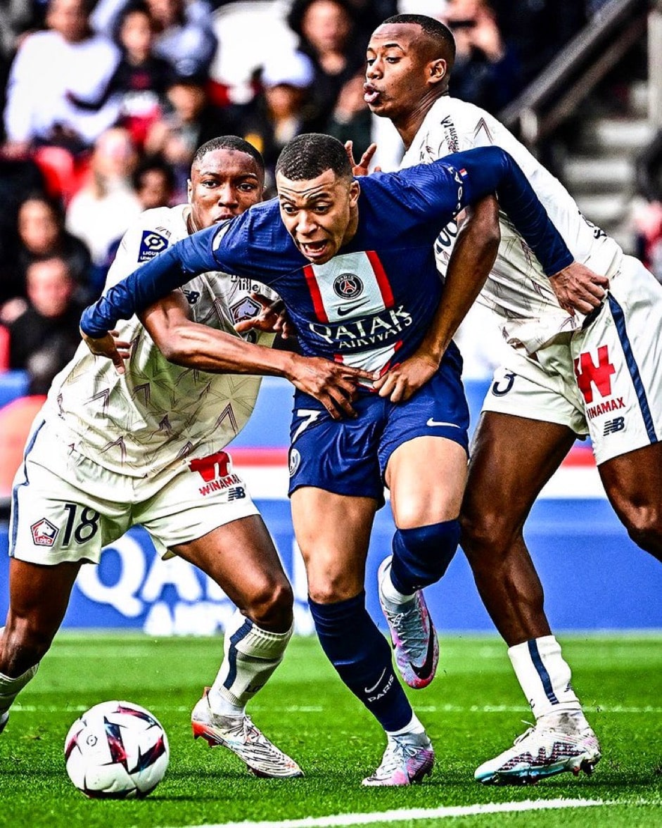 Kylian Mbappé porte plainte contre X