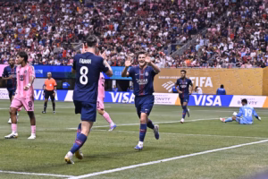 Une passe parfaite de Fabian Ruiz pour Joao Neves qui marque pour une seconde fois