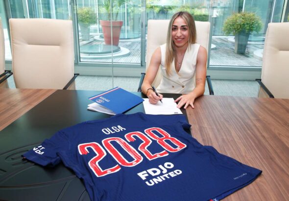Olga Carmona très heureuse de signer à Paris