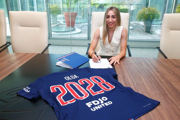 Olga Carmona très heureuse de signer à Paris