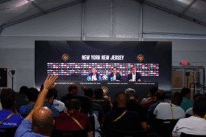 Luis Enrique en conférence de presse avant la finale de Coupe du Monde des Clubs face à Chelsea