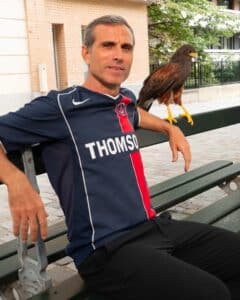 Pauleta, l’Aigle des Açores, prête son aura légendaire à la réédition du maillot T90 2004-2005