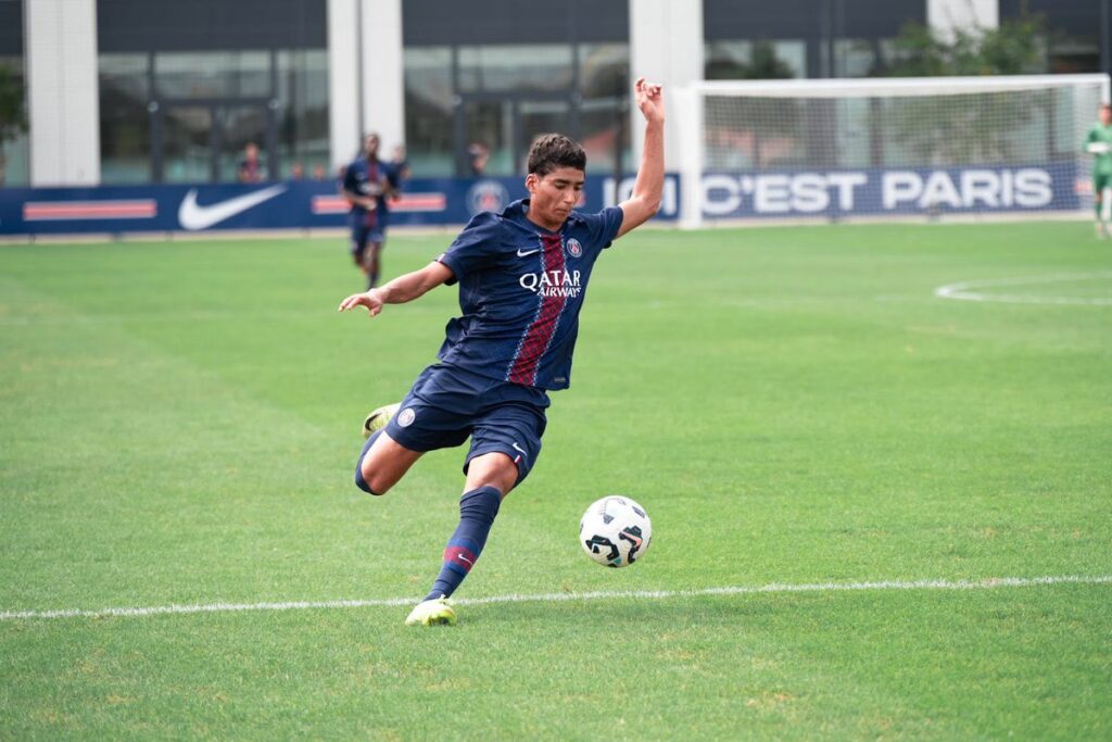 Khalil Ayari mis à l'essai par le Paris Saint-Germain