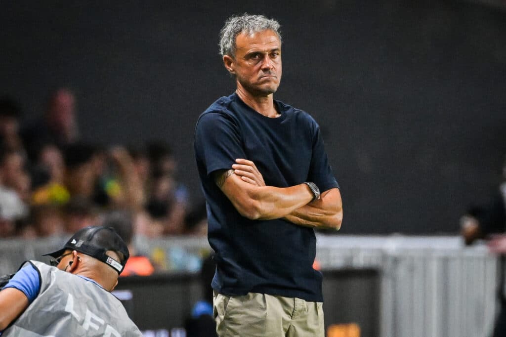 Luis Enrique opéré pour une fracture de la clavicule
