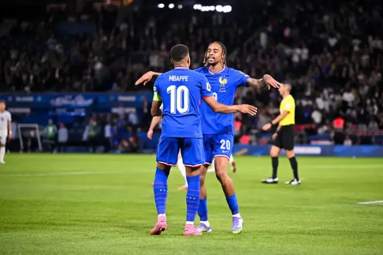 Bradley Barcola buteur et Kylian Mbappé passeur décisif face à l'Islande