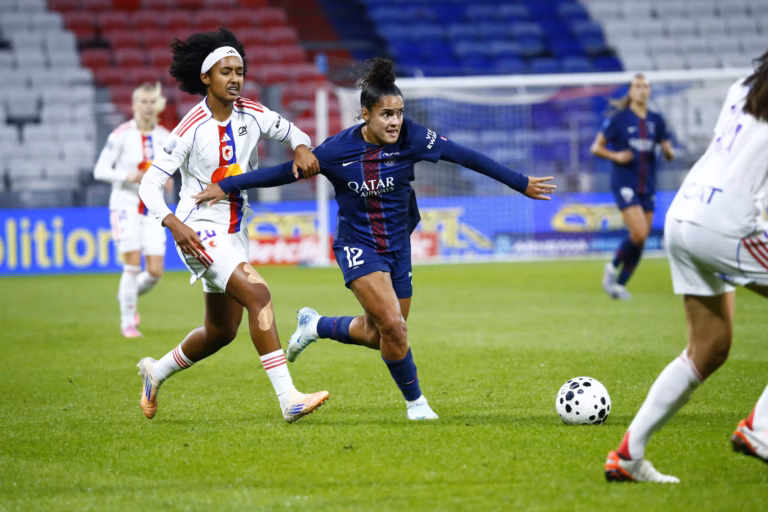 Les Parisiennes s'inclinent lourdement à Lyon