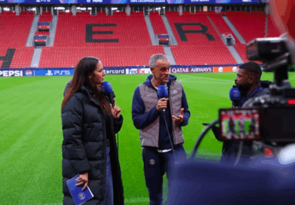 Luis Enrique au micro de PSG TV à la veille de la rencontre face au Bayer Leverkusen