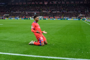 Désiré Doué ultra décisif qui redonne l'avantage aux Parisiens