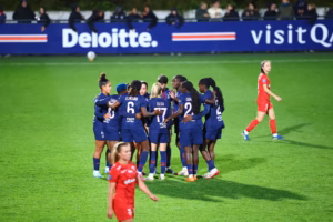 Sakina Karchaoui inscrit les Parisiennes au tableau sur penalty