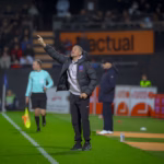 Luis Enrique distribue ses consignes face à Lorient (1-1).