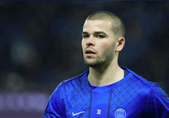 Lucas Chevalier à l'échauffement avant PSG - Le Havre