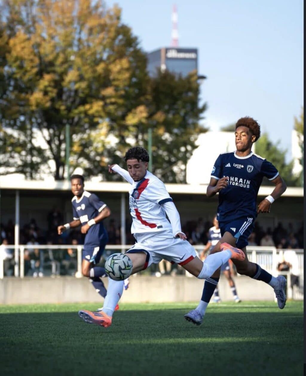 Les Parisiens intègrent le top 10 après leur victoire 5-2 face à Tottenham