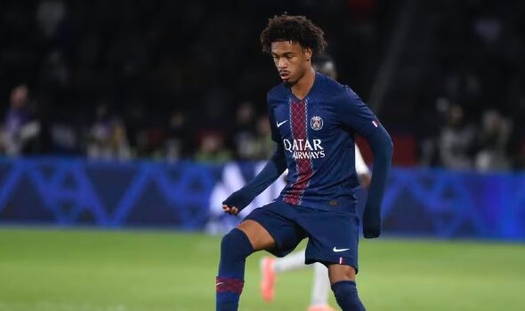 Mathis Jangeal avec les couleurs Rouge et Bleu