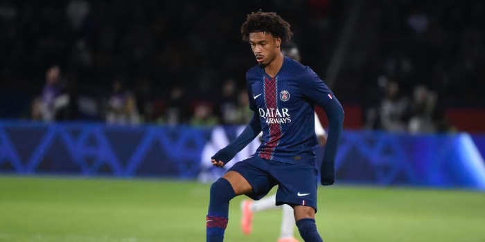 Mathis Jangeal avec les couleurs Rouge et Bleu