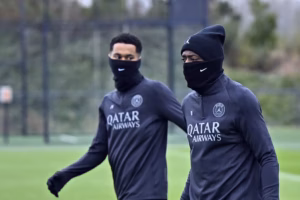 Ousmane Dembélé de retour dans le groupe pour affronter Tottenham en Ligue des Champions