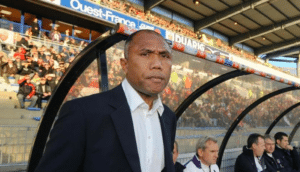 Kombouaré, toujours attaché à son club de cœur, évoquait avec émotion le triomphe européen du PSG