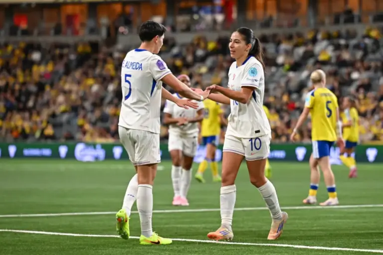 Elisa De Almeida avec Clara Mattéo