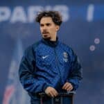 Vitinha élu personnalité de l'année 2025 par le journal A Bola. LMDPSG / Mael Jegou.