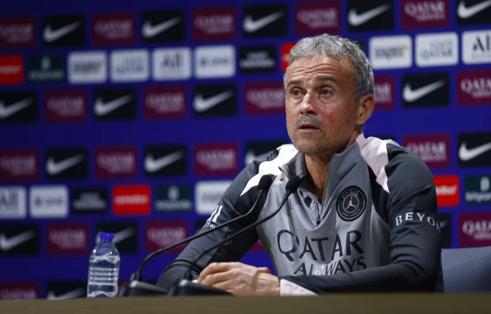 Luis Enrique lors de la conférence de presse précédant le derby entre le PSG et le Paris FC