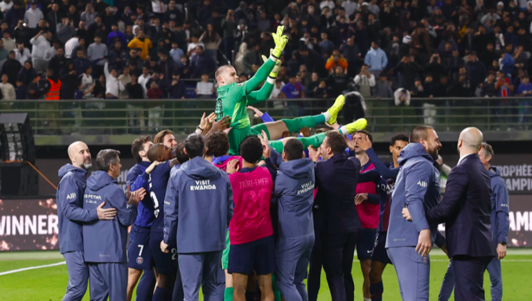Lucas Chevalier homme du match lors de la final du Trophée des champions face à l'Olympique de Marseille