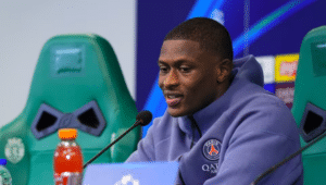 Nuno Mendes en conférence de presse à la veille de la rencontre face au Sporting Portugal