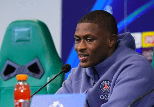 Nuno Mendes en conférence de presse à la veille de la rencontre face au Sporting Portugal