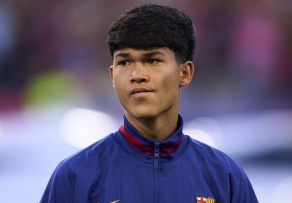 Pedro 'Dro' Fernandez Sarmiento, jeune talent et sous la tunique du FC Barcelone, alors que son transfert vers le PSG est en discussion.