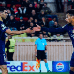 Achraf Hakimi et Désiré Doué célèbrent face à l'AS Monaco. A. MEUNIER/G. GERVOT