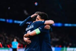 Kvicha Kvaratskhelia et Marquinhos (PSG) - Crédit : LMDPSG