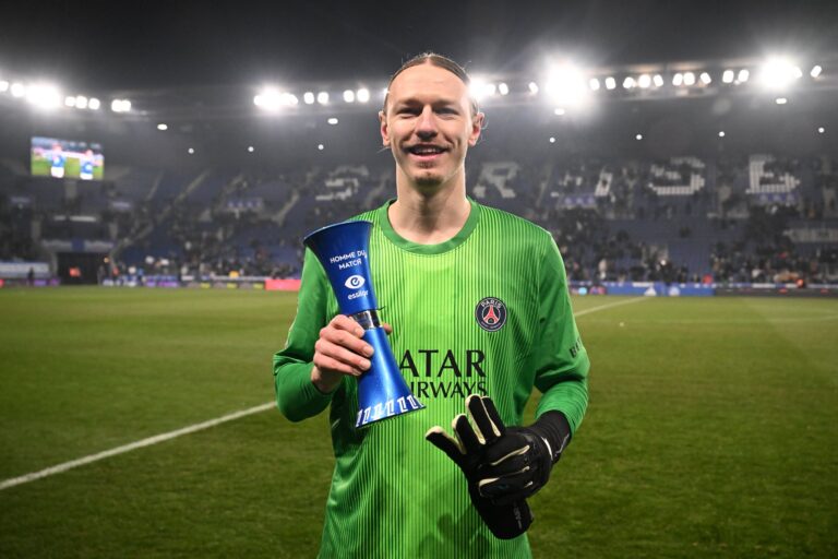 Matvey Safonov homme du match face à Strasbourg