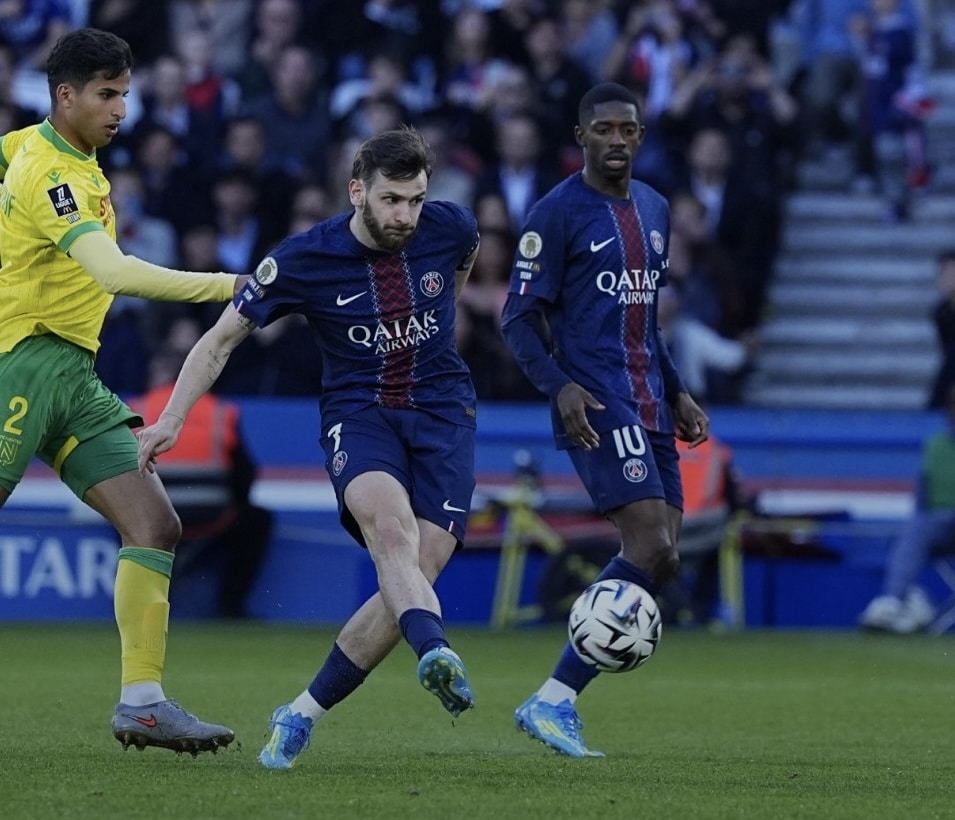 Kvicha Kvaratskhelia face au FC Nantes