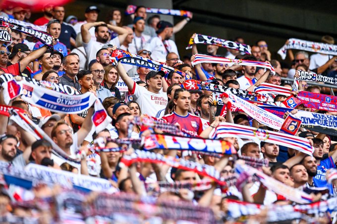 Les supporters lyonnais interdits de déplacement au Parc des Princes