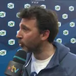 Thomas Leyssalles, l'entraineur des U18 du PSG, est heureux de la victoire finale - Images/ FranceTV