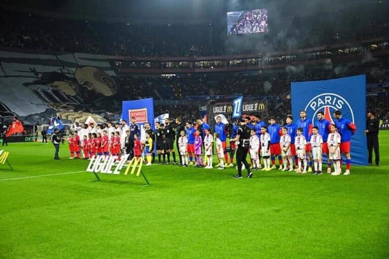 Le match PSG-OL se jouera le lundi 26 octobre à 20h30